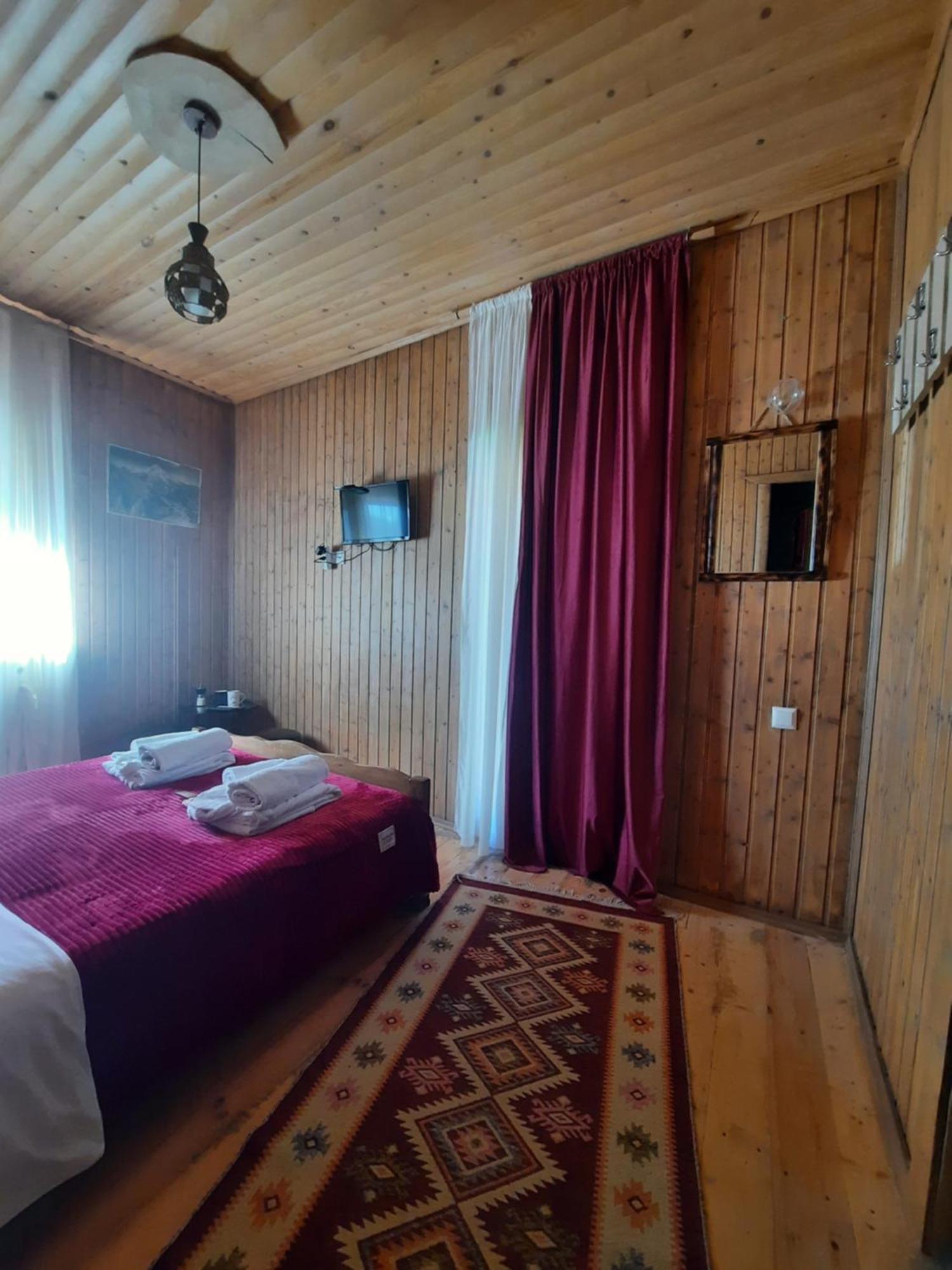 Bana Hotel Kazbegi Ngoại thất bức ảnh