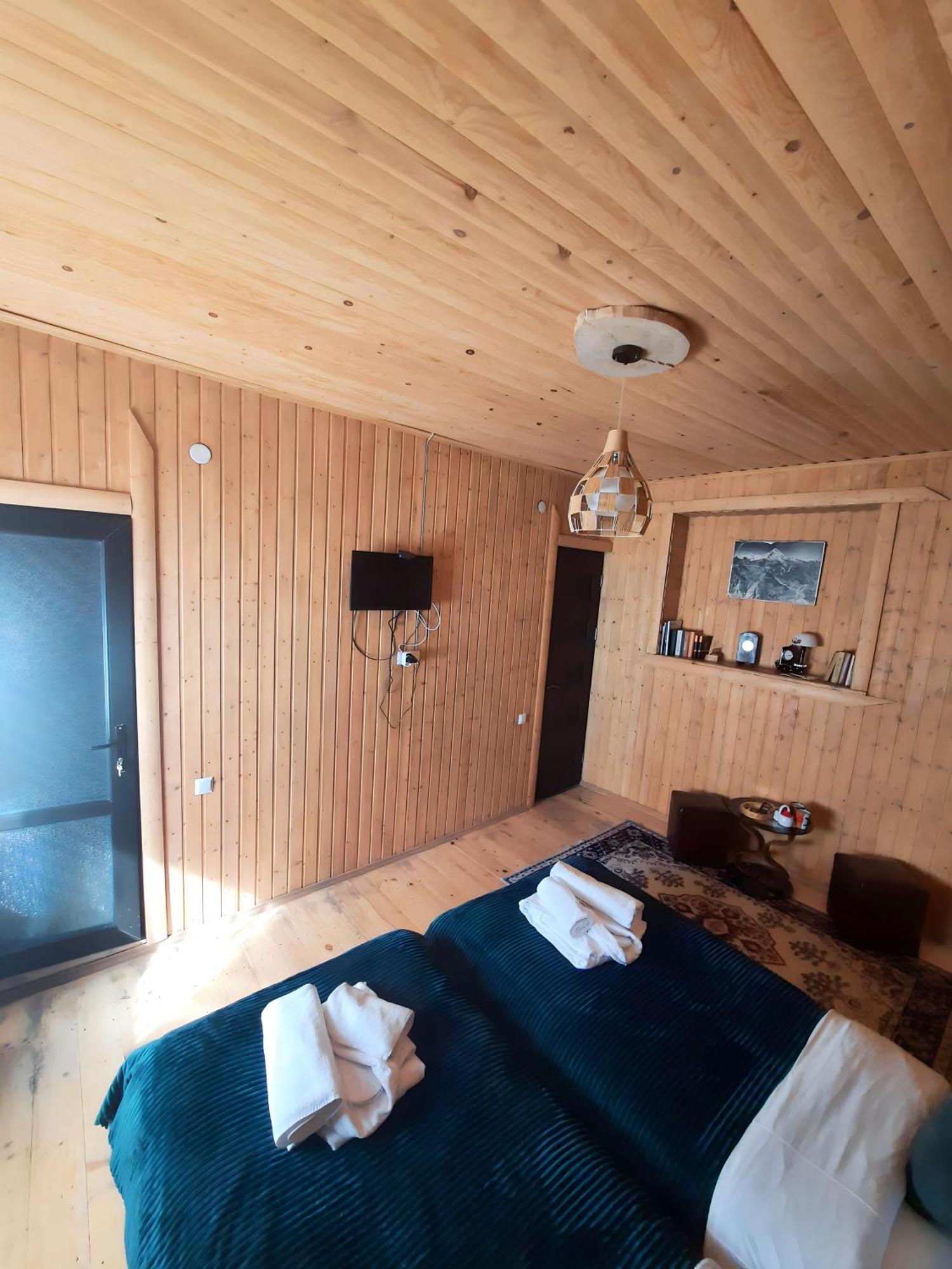 Bana Hotel Kazbegi Ngoại thất bức ảnh