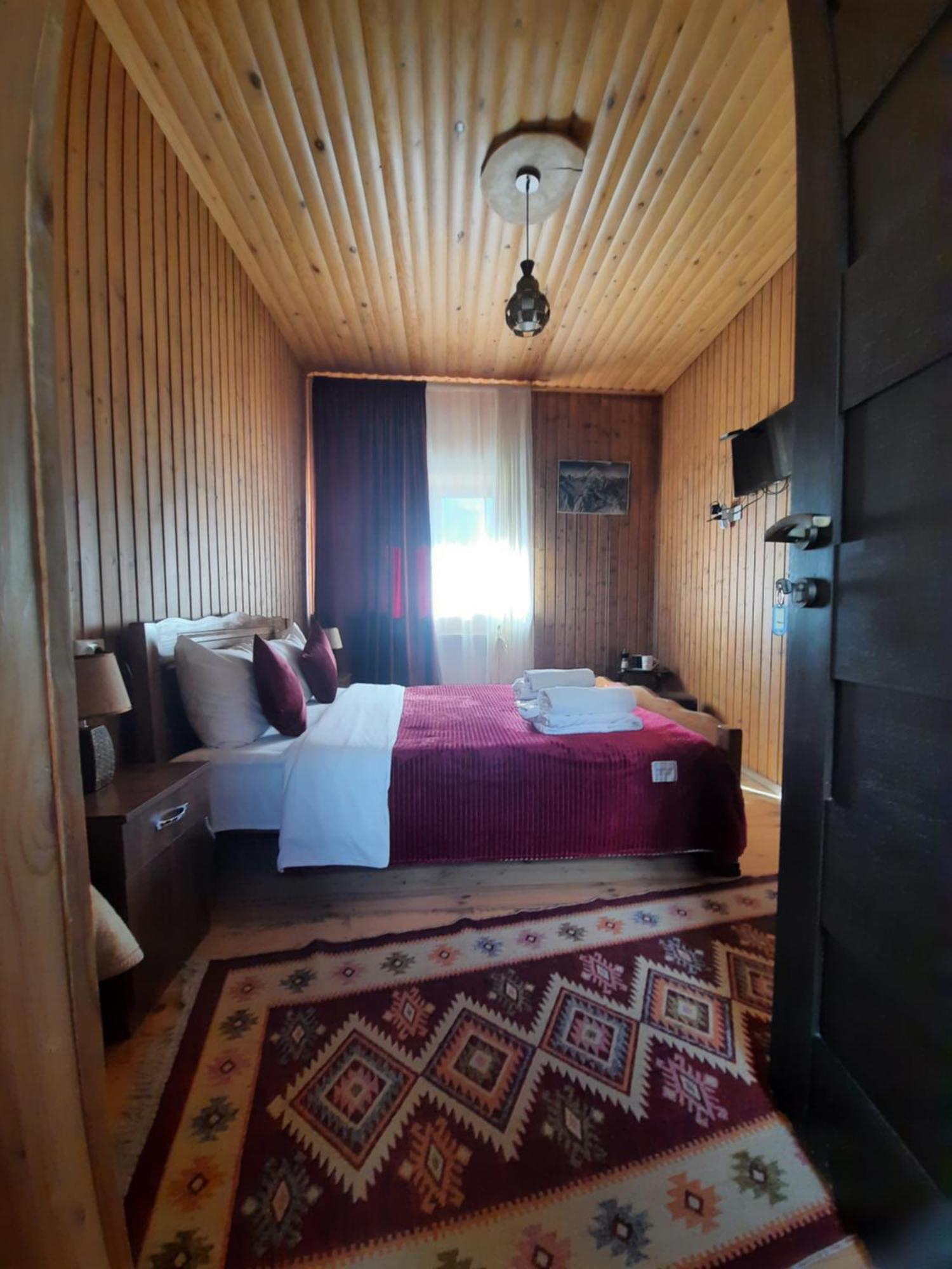 Bana Hotel Kazbegi Ngoại thất bức ảnh