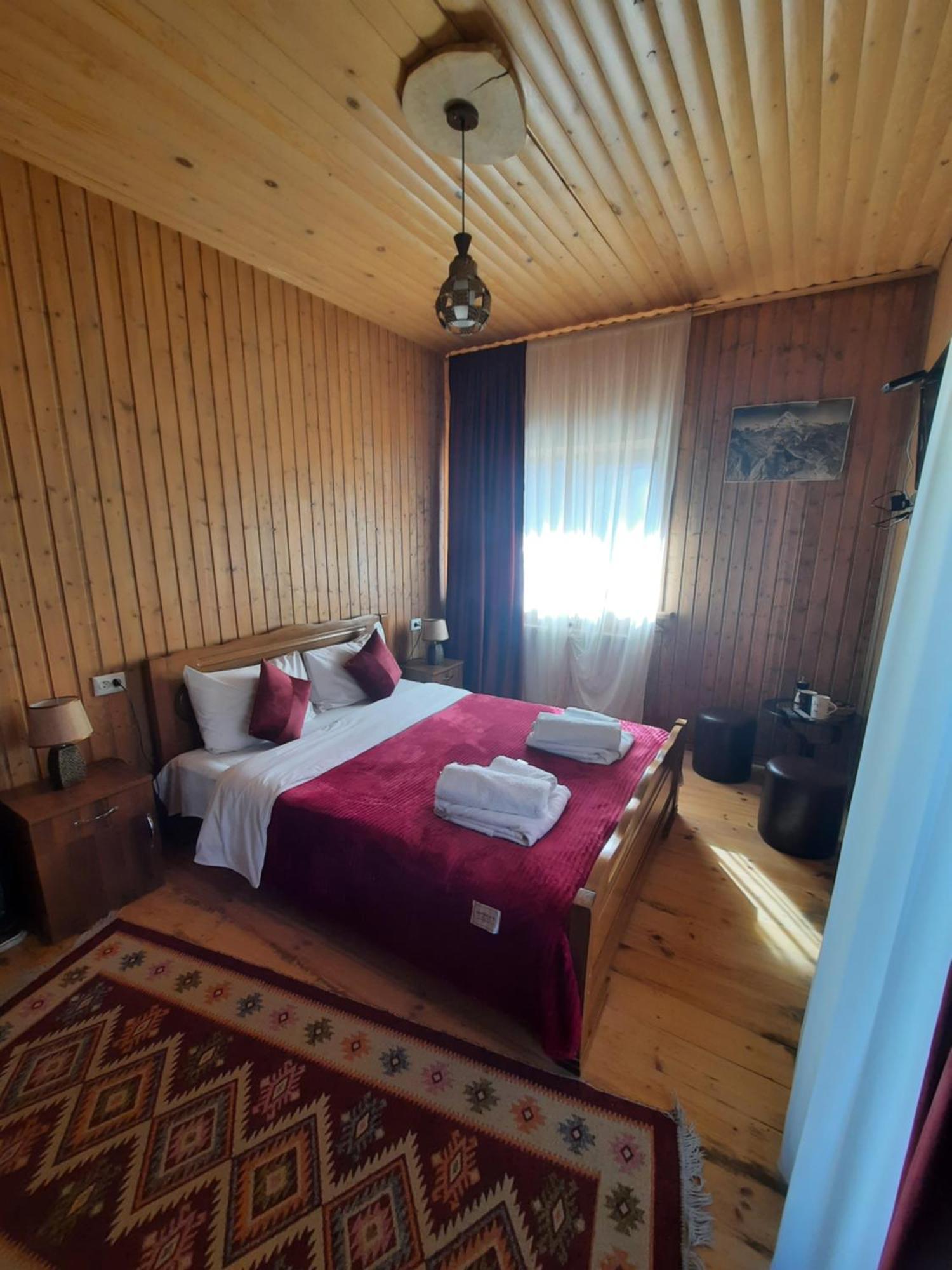 Bana Hotel Kazbegi Ngoại thất bức ảnh