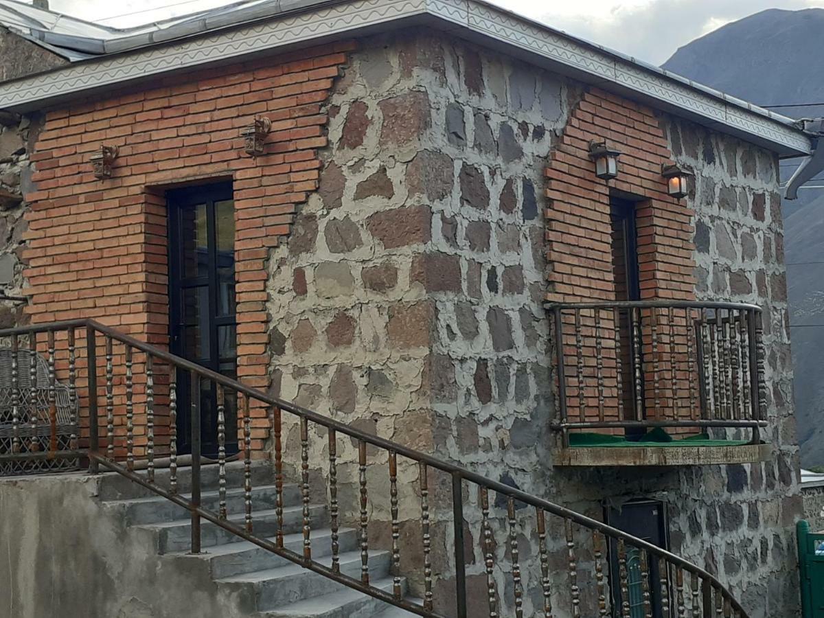 Bana Hotel Kazbegi Ngoại thất bức ảnh